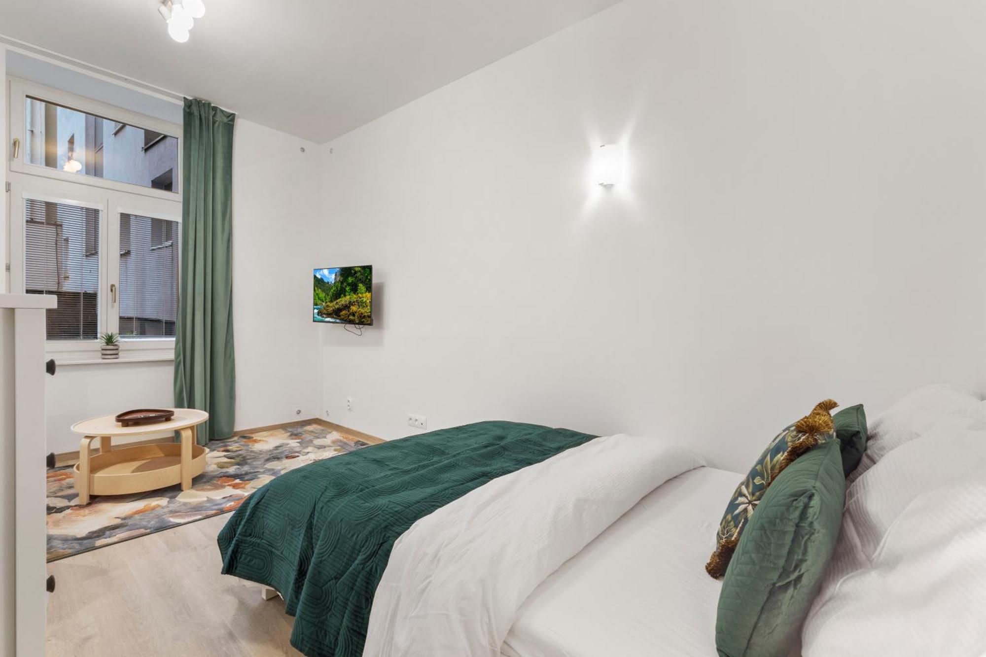 Garden Haven Studio In Old Town Bratislava Eksteriør bilde