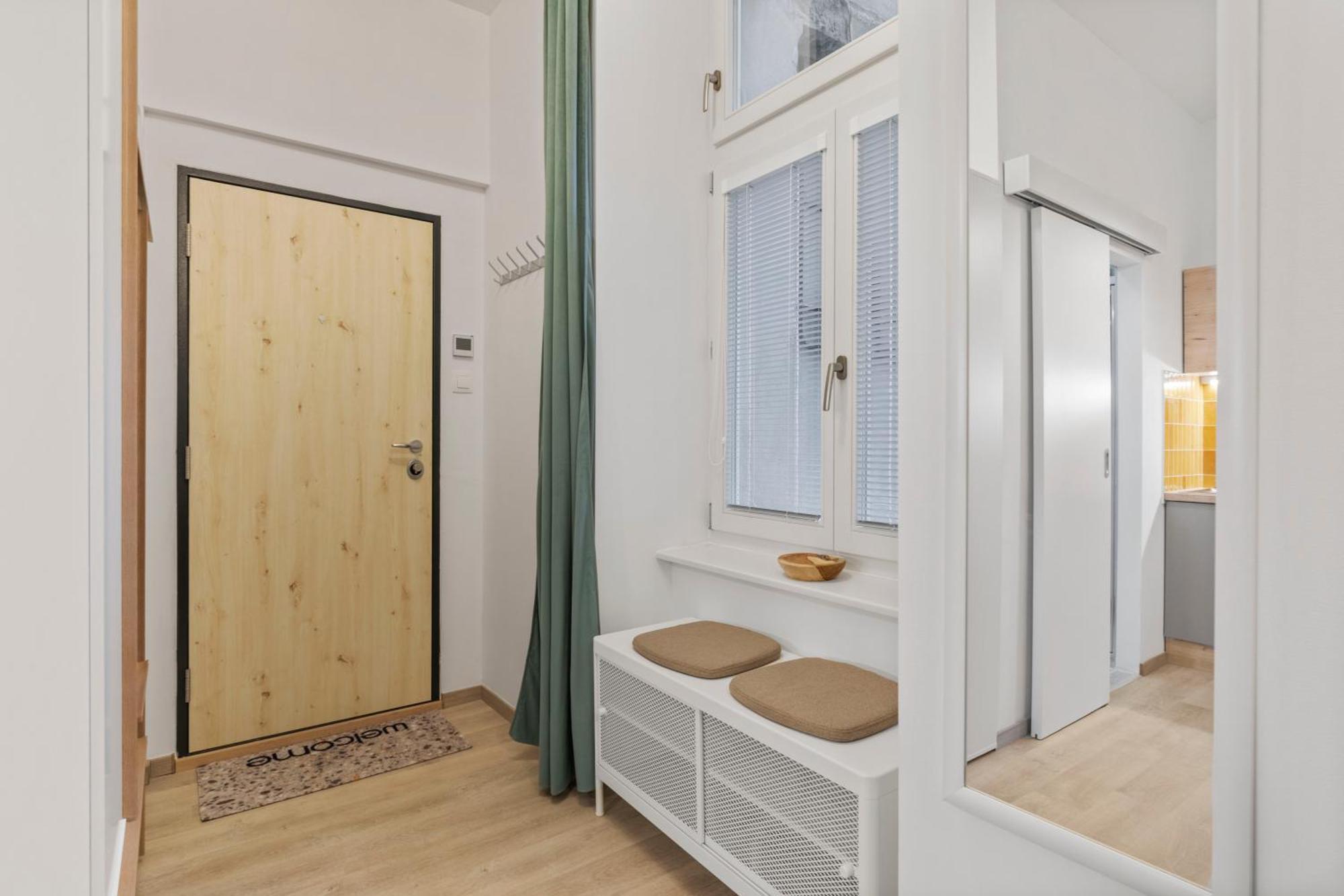 Garden Haven Studio In Old Town Bratislava Eksteriør bilde